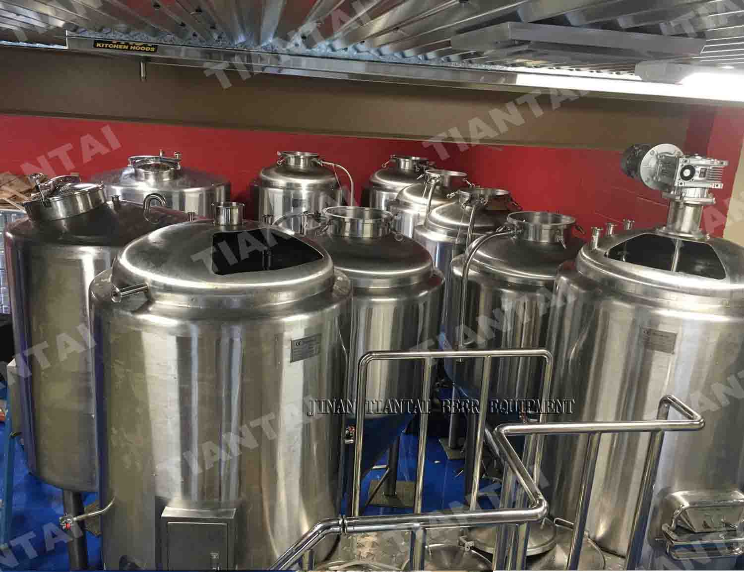 <b>American customer well received the 400L brewery system & finished installation</b>